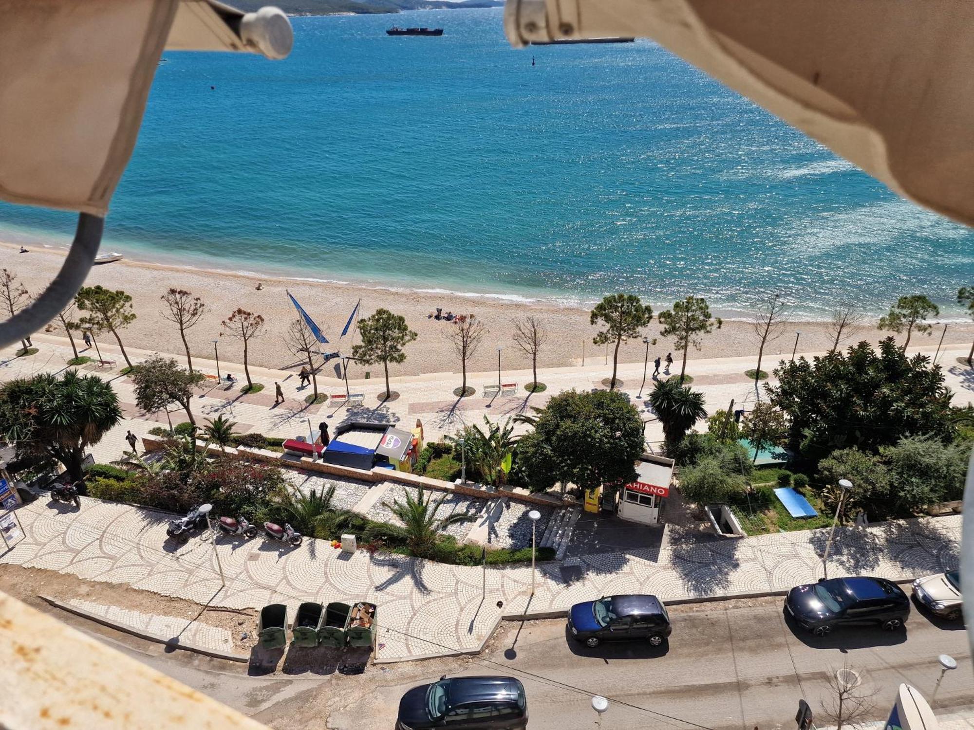 Beachfront Apartment Sarande Exterior photo